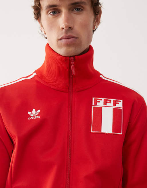 Chaqueta de chándal rojo escarlata con diseño del Perú de adidas - Main Image