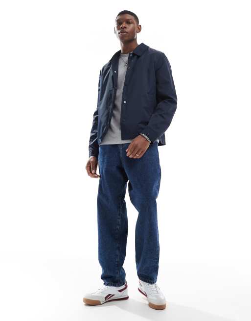 Chaqueta de entrenador azul marino ligera de ASOS DESIGN, 4 de 4