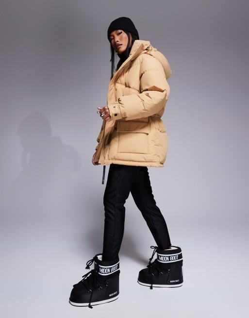 Chaqueta de esquí color caramelo aislante con capucha y cordón ajustable en la cintura Ski de 4505 Petite 