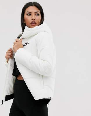 chaqueta blanca nike