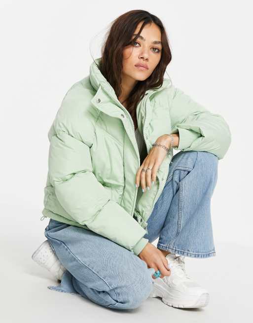 Chaqueta de plumas color salvia acolchada de Topshop