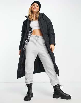 Chaqueta de plumas larga negra Jodie de Threadbare