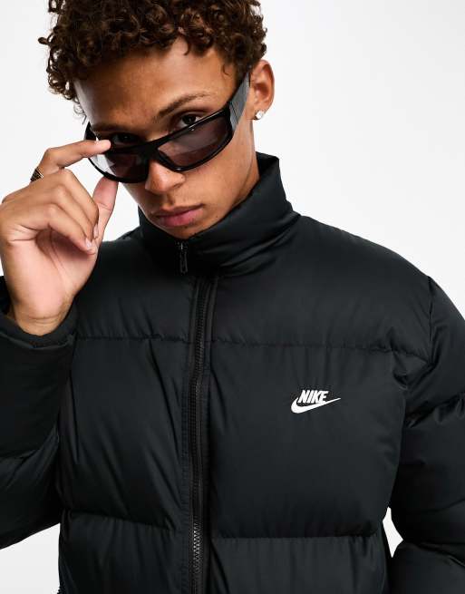 Chaqueta de plumas negra Club de Nike ASOS