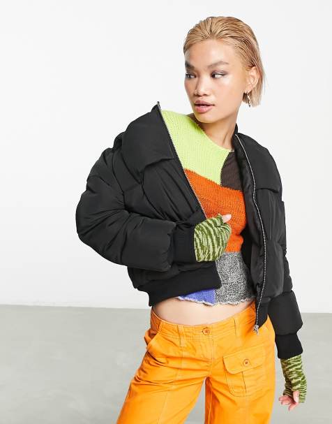 Chaqueta de plumas negro mate con diseño acolchado entrelazado de COLLUSION - view 1