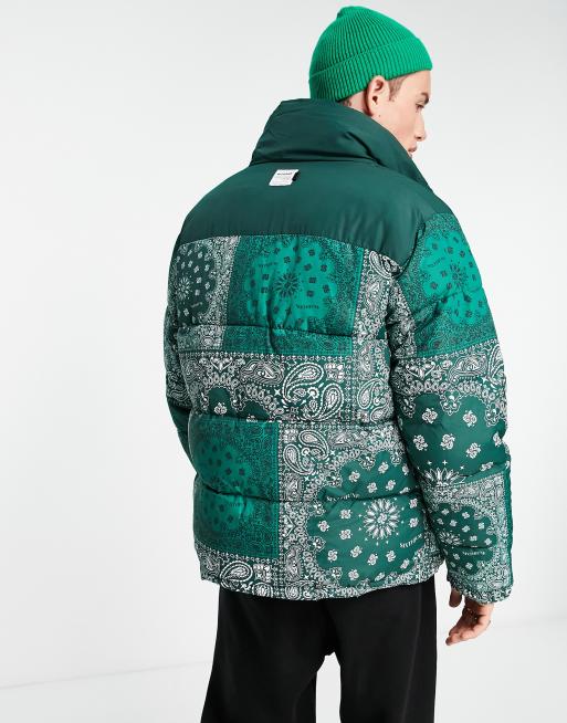 Chaqueta de plumas verde con estampado de cachemir estilo bandana de Sixth June, 2 de 4