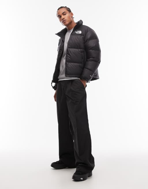 Chaqueta de plumón negra Retro Nuptse de The North Face, 2 de 5