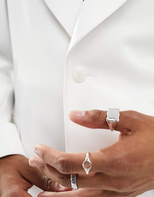 Chaqueta de traje blanca entallada con solapas exageradas de satén de ASOS DESIGN, 5 de 5