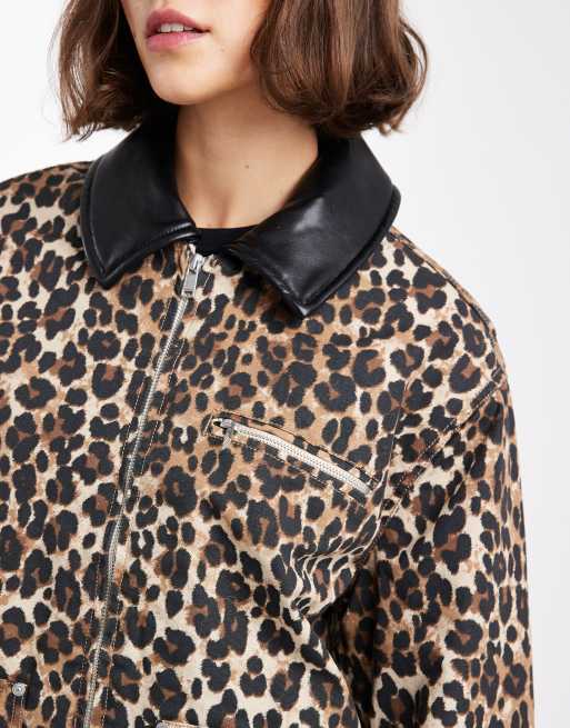 Chaqueta guateada de lona con estampado animal y cuello de cuero sintético de ONLY, 3 de 4