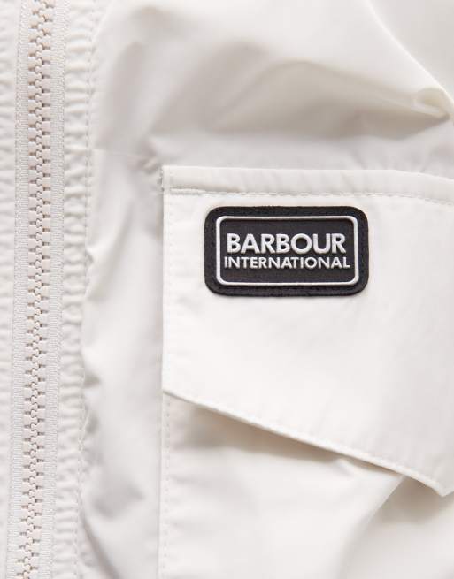 Chaqueta Harrington corta gris claro impermeable Liya de Barbour International, 3 de 4