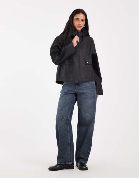 chaqueta impermeable con capucha negra - view 1