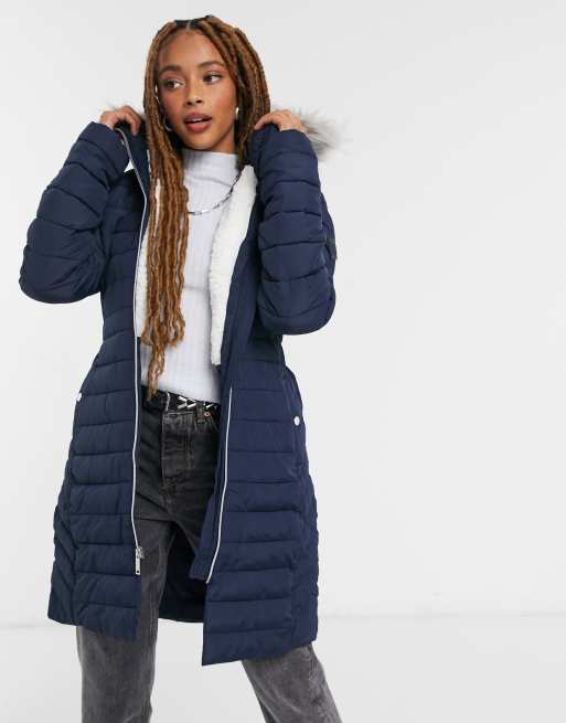 Chaqueta larga marino capucha de piel sintética de Hollister | ASOS