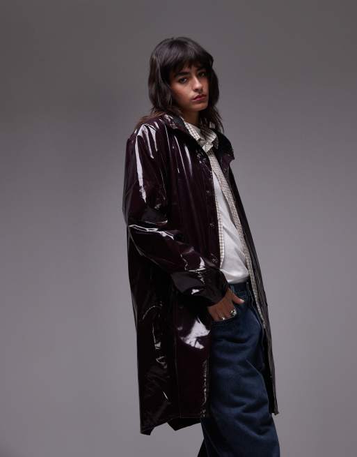 Chaqueta larga burdeos brillante resistente al agua exclusiva en ASOS 12020 de Rains, 2 de 4