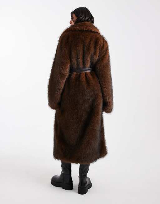 Chaqueta larga marrón chocolate con cinturón de piel sintética de ASOS DESIGN Tall, 3 de 4