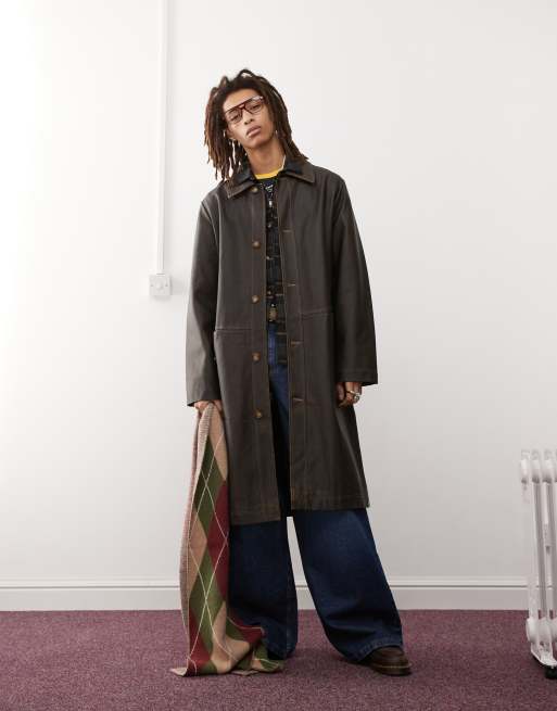 Chaqueta larga marrón oscuro lavado estilo camisa de tejido efecto cuero de Reclaimed Vintage
