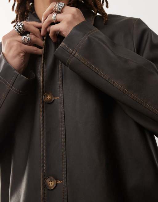 Chaqueta larga marrón oscuro lavado estilo camisa de tejido efecto cuero de Reclaimed Vintage, 3 de 4