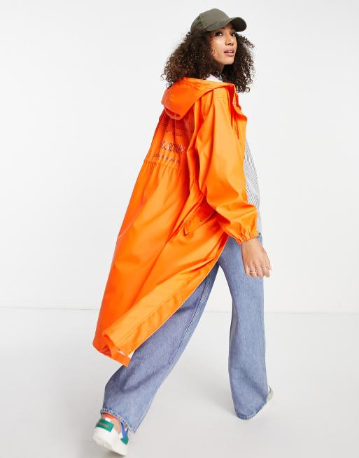 Chaqueta larga naranja con estampado en la espalda de JJXX