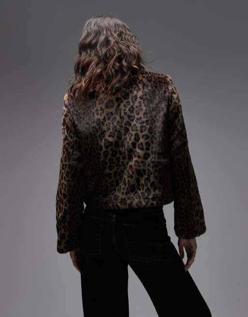 Chaqueta marrón corta de piel sintética de leopardo Saye de AllSaints, 3 de 4