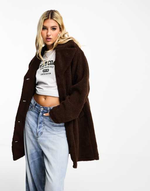 Chaqueta marrón de borreguito tipo peluche de Monki
