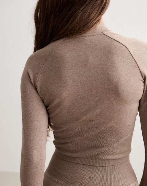 Chaqueta marrón expreso melange moldeadora sin costuras con cremallera Shape Seamless de Aim'n, 3 de 4