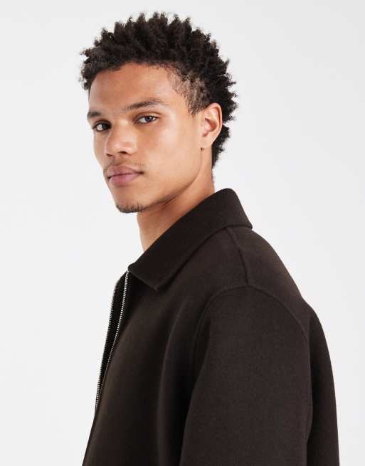 Chaqueta marrón oscuro de estilo worker con diseño de doble capa de tejido rico en lana de ARKET, 4 de 6