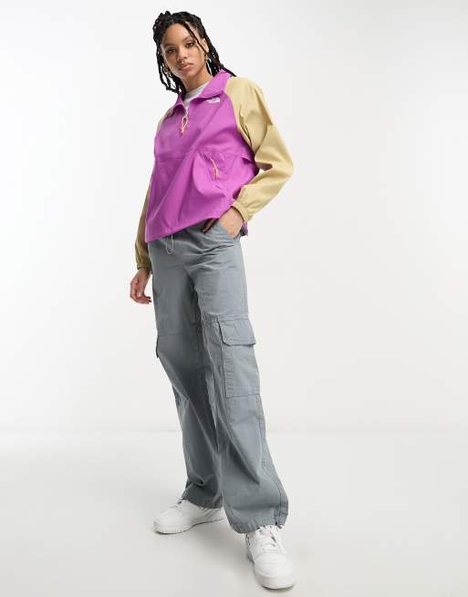 Chaqueta morada y color piedra din cierres Class V de The North Face, 4 de 4