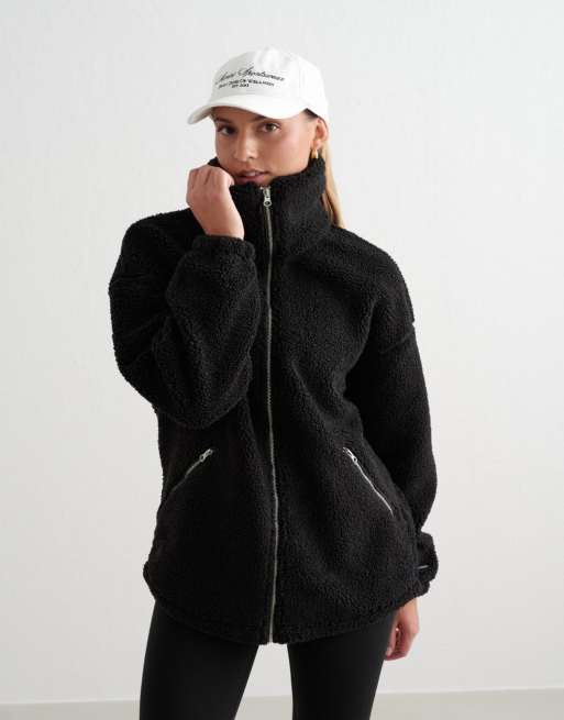 Chaqueta negra afelpada de Aim'n