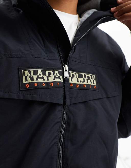 Chaqueta negra con cremallera aislante e impermeable Rainforest Winter de Napapijri, 2 de 4