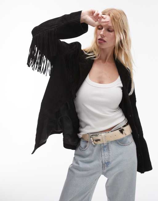 Chaqueta negra con flecos en las mangas de ante de Mango