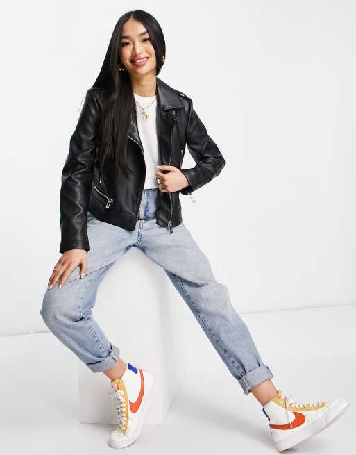 Chaqueta negra de cuero sintético de Pimkie 