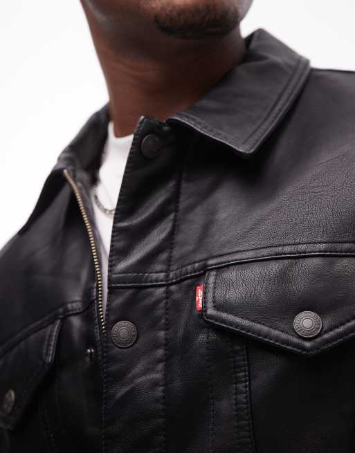 Chaqueta negra de estilo camionero de cuero sintético The Trucker de Levi's, 3 de 4