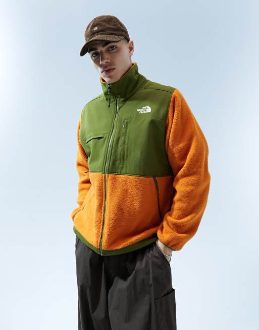 Chaqueta polar verde oliva y naranja de tejido antidesgarros