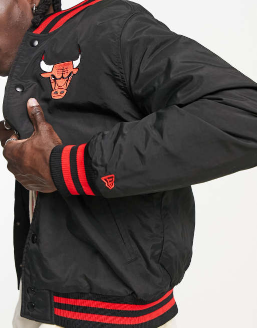Chaqueta universitaria negra de los Chicago Bulls de New Era ASOS