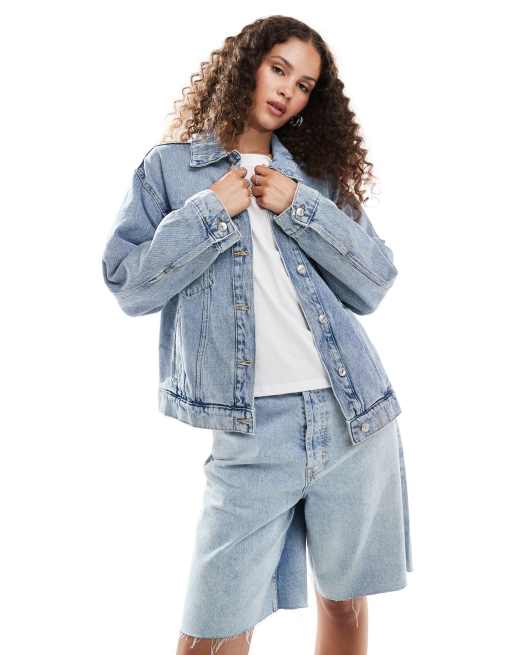 Chaqueta vaquera azul claro extragrande de Mango