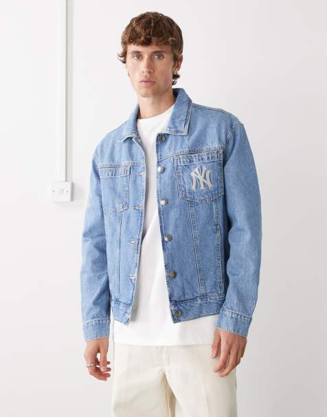 Chaqueta vaquera azul de estilo camionero con lavado medio y logo de los NY Yankees de New Era - view 1