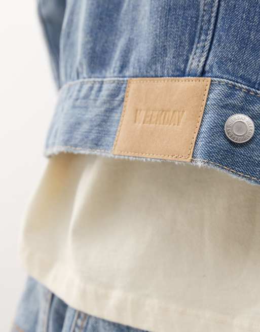 Chaqueta vaquera azul extragrande con detalle de pliegues en la parte delantera de Weekday, 3 de 4