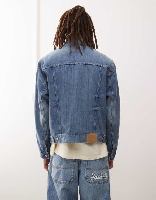 Chaqueta vaquera azul extragrande con detalle de pliegues en la parte delantera de Weekday, 4 de 4