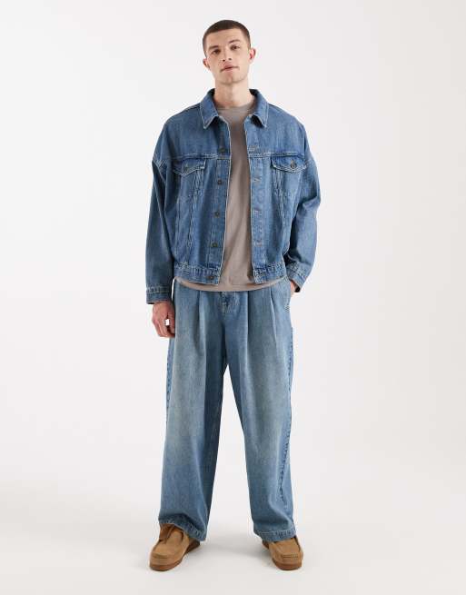 Chaqueta vaquera azul medio lavado estilo camionero extragrande de ASOS DESIGN, 2 de 5