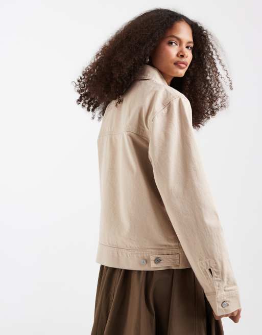 Chaqueta vaquera beis estilo camionero de Lacoste, 4 de 4