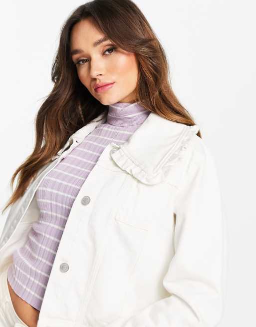 Chaqueta vaquera blanca con volantes en el cuello de Whistles, 2 de 4