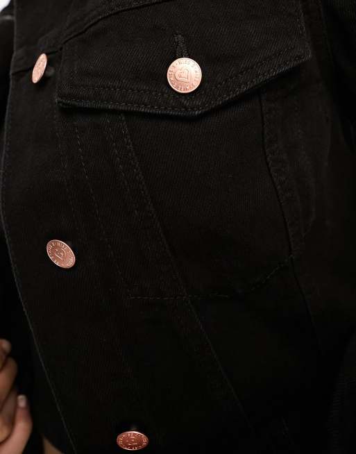 Chaqueta vaquera de corte girlfriend con lavado negro de Miss Selfridge, 4 de 4