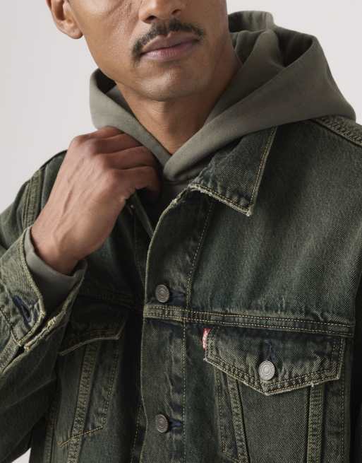 Chaqueta vaquera de estilo camionero con lavado negro vintage de corte holgado de Levi's, 3 de 4
