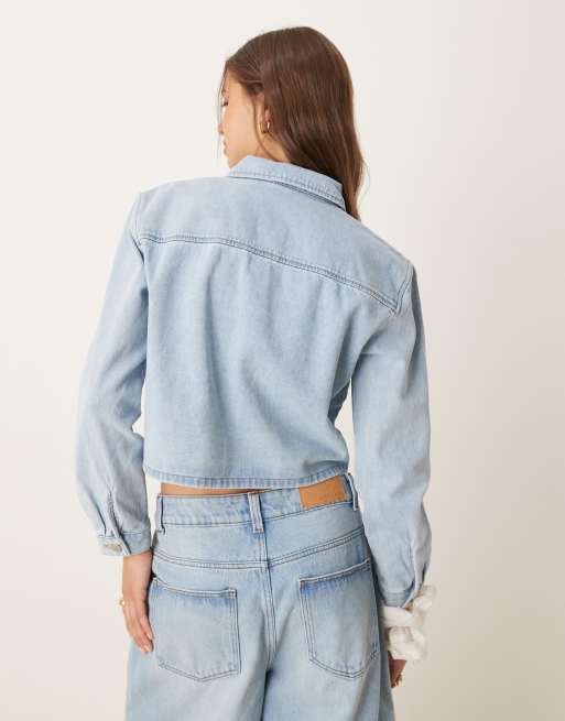 Chaqueta vaquera estilo camisa de corte cuadrado con lavado azul claro de JDY, 3 de 4