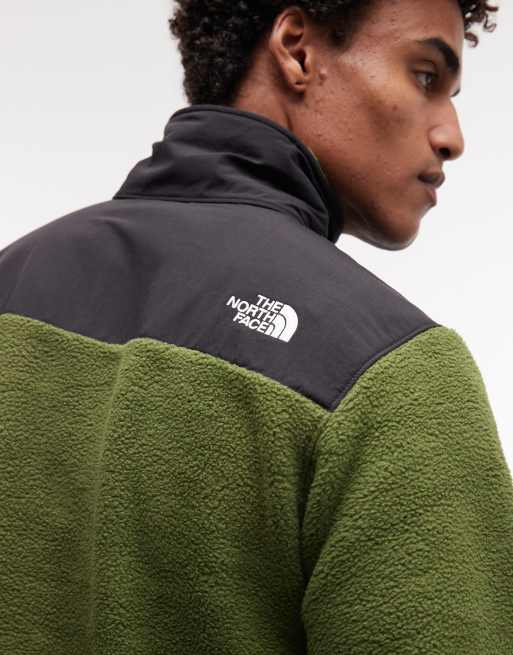 Chaqueta verde bosque y negro TNF Retro Denali de The North Face, 5 de 5