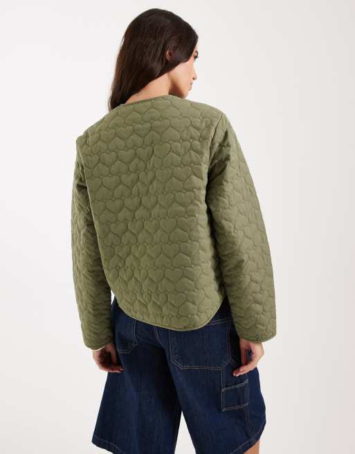 Chaqueta verde caqui guateada con patrón de corazones de ONLY, 4 de 4