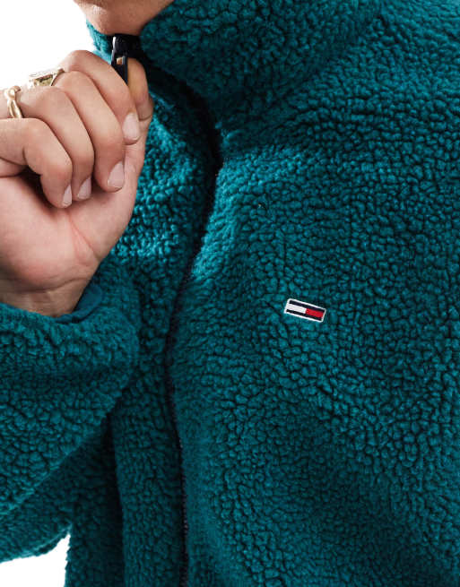 Chaqueta verde reversible con diseño color block de tejido efecto peluche de Tommy Jeans, 3 de 4