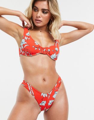 Charlie Holiday - Bikinitop met beugel in rood met bloemenprint-Multi