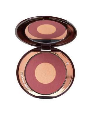 Shop Charlotte Tilbury Cheek To Chic Blusher - Walk Of No Shame-pink