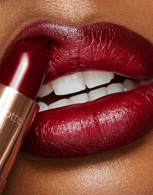 Charlotte Tilbury – K.I.S.S.I.N.G – Lippenstift ‑ Night Crimson, 3 von 4