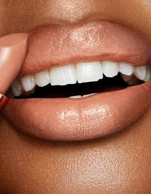 charlotte tilbury lipstick nude