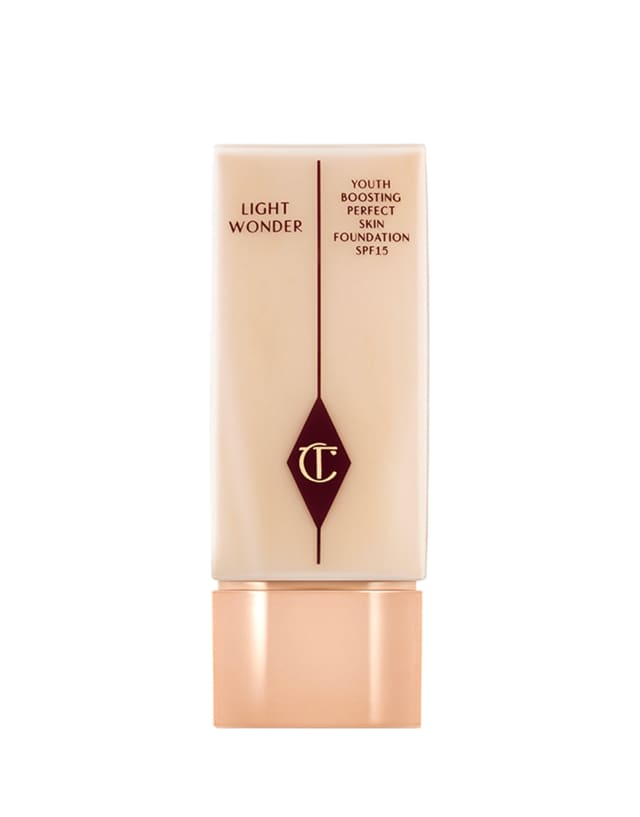 Charlotte Tilbury Light Wonder Foundation